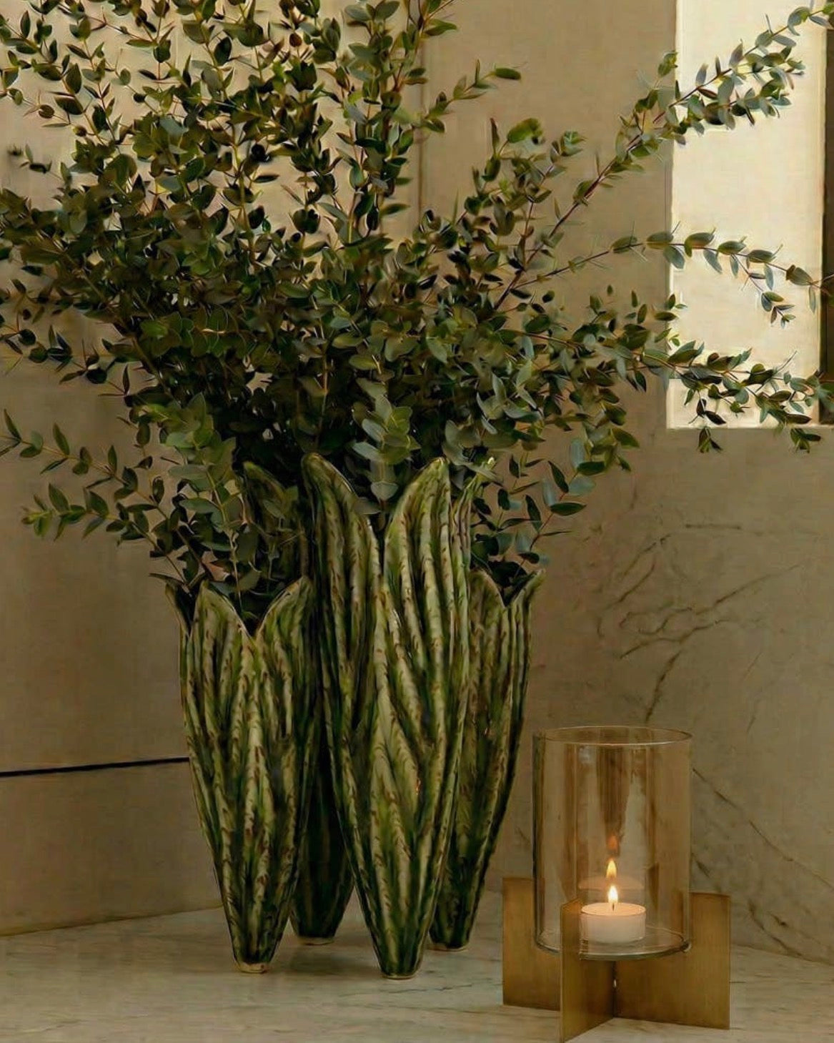 The Tulip Leaf Vase - Forest Green
